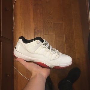Air Jordan 11 Retro 11 Low Cherry Bottom